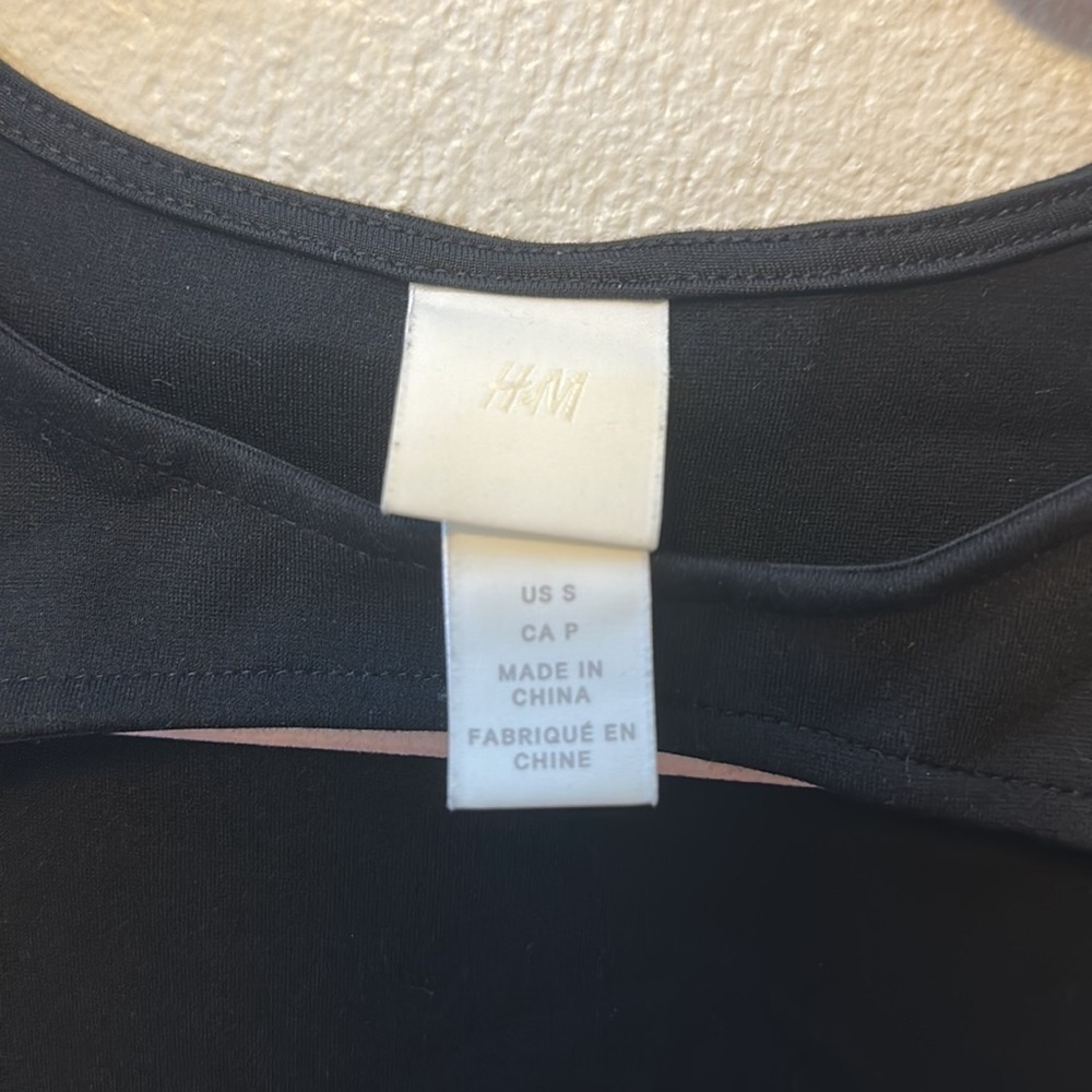 {H&M} NWOT Puff-sleeved Bodysuit Thick Jersey Cut out Key hole Sweat Heart - Picture 7 of 8